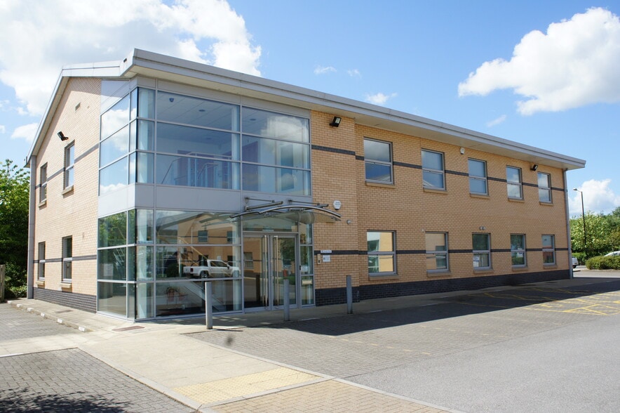 9 Grimbald Crag Ct, Knaresborough for sale - Building Photo - Image 1 of 1