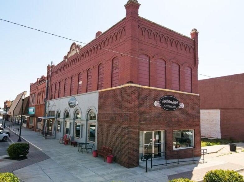 100 W 4th St, Hobart, OK for sale - Primary Photo - Image 1 of 1