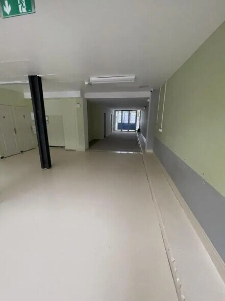 Industrial in Bordeaux for sale - Building Photo - Image 3 of 4