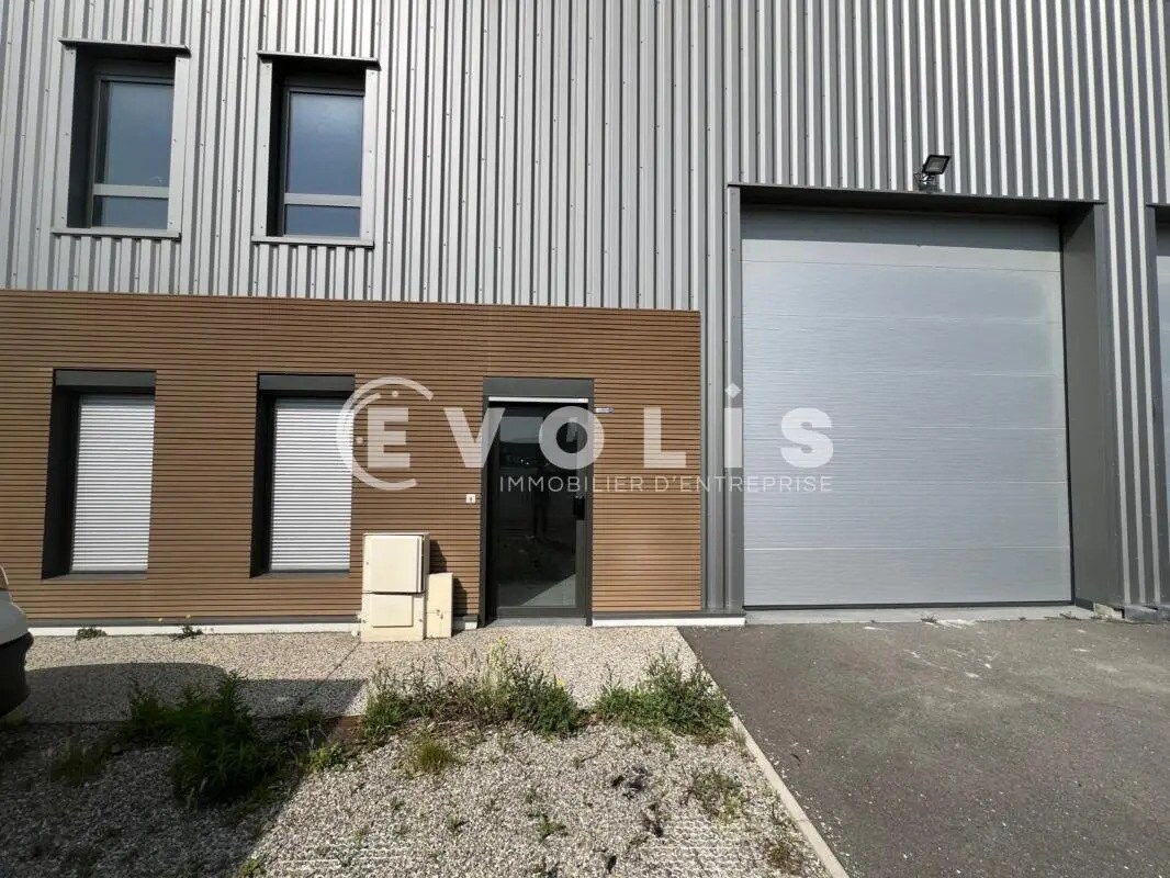 Office in Corbas to rent Building Photo- Image 1 of 10