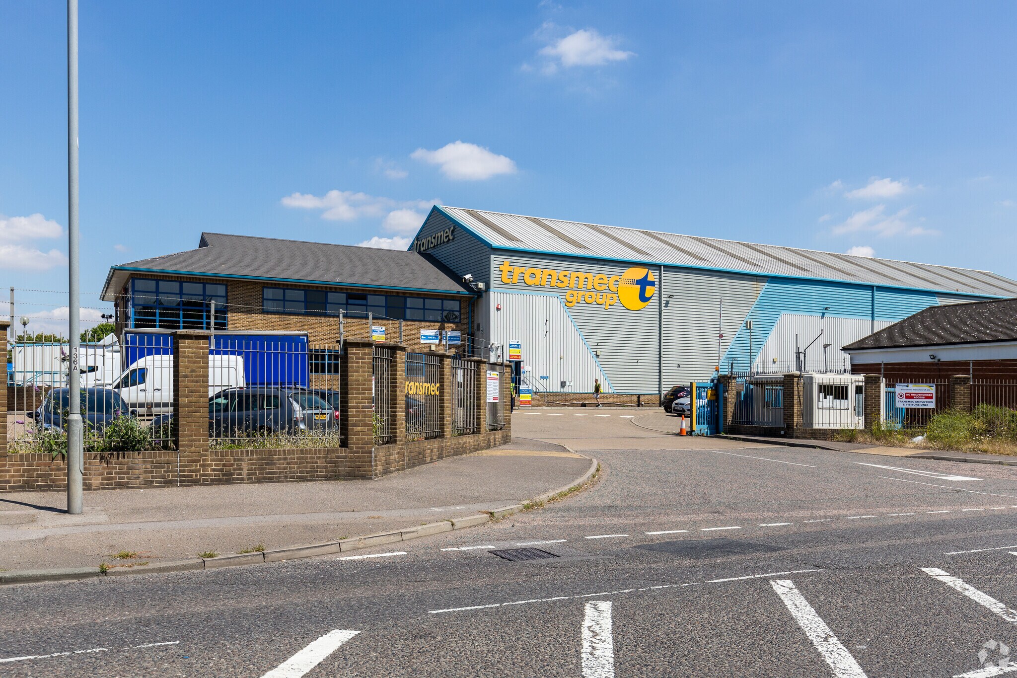 726 London Rd, Grays to rent Primary Photo- Image 1 of 2