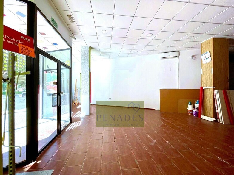Retail in Ontinyent to rent - Building Photo - Image 2 of 11