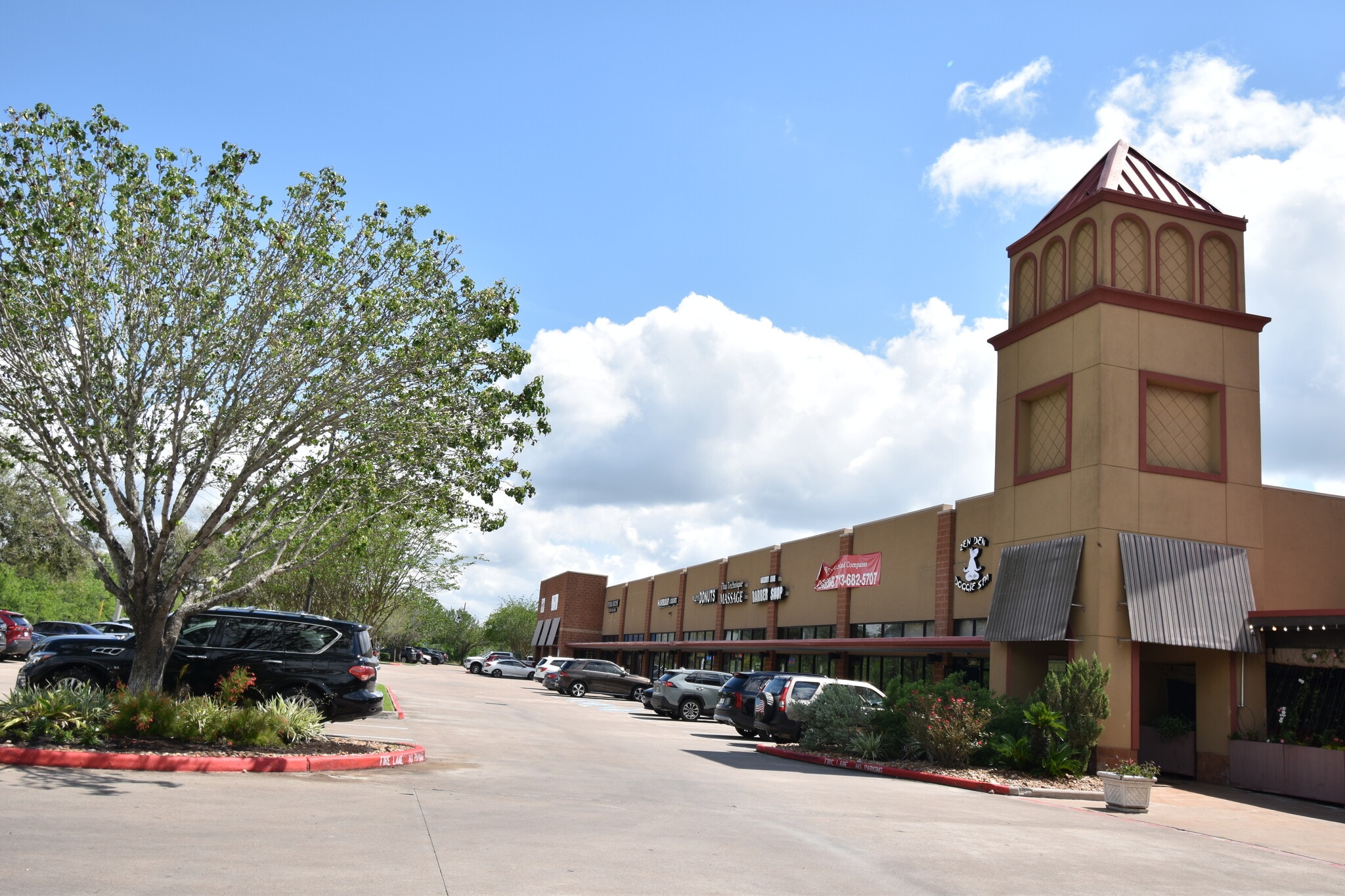 2407 W Parkwood Rd, Friendswood, TX to rent Building Photo- Image 1 of 14