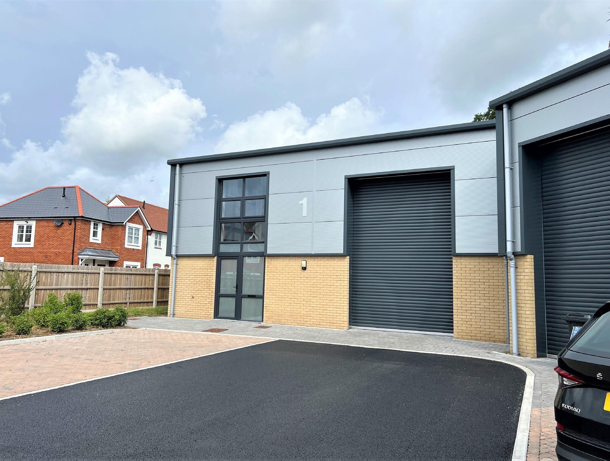 Oakdene Dr, Three Legged Cross to rent Building Photo- Image 1 of 3