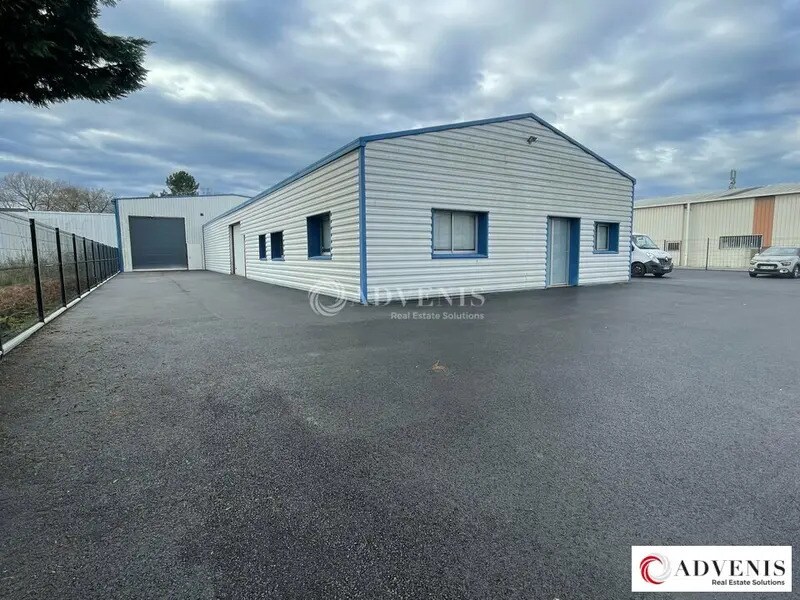 Location Local d'activités 400 m² à 810 m² - Photo 1