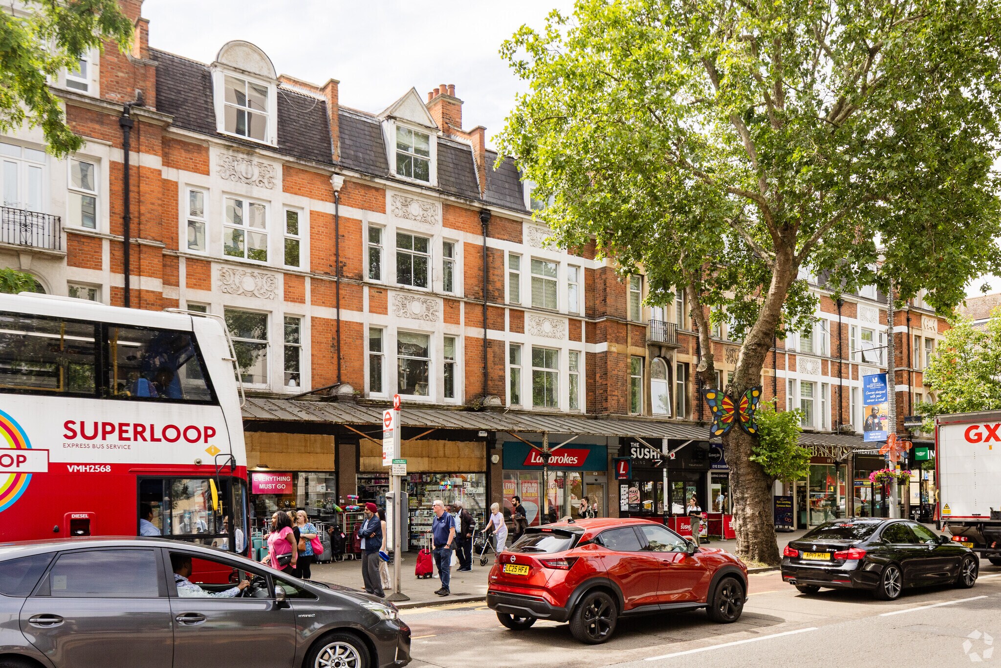 15 New Broa, London to rent Building Photo- Image 1 of 3