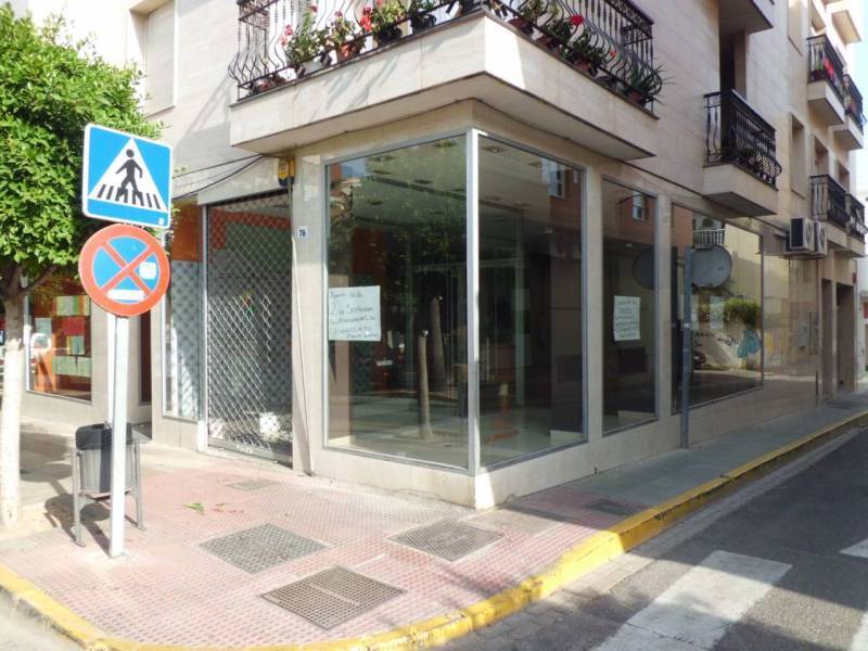 Retail in El Ejido, Almería to rent Building Photo- Image 1 of 5