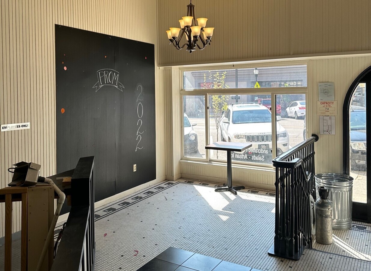 130 N Main, Henderson 42420 UK