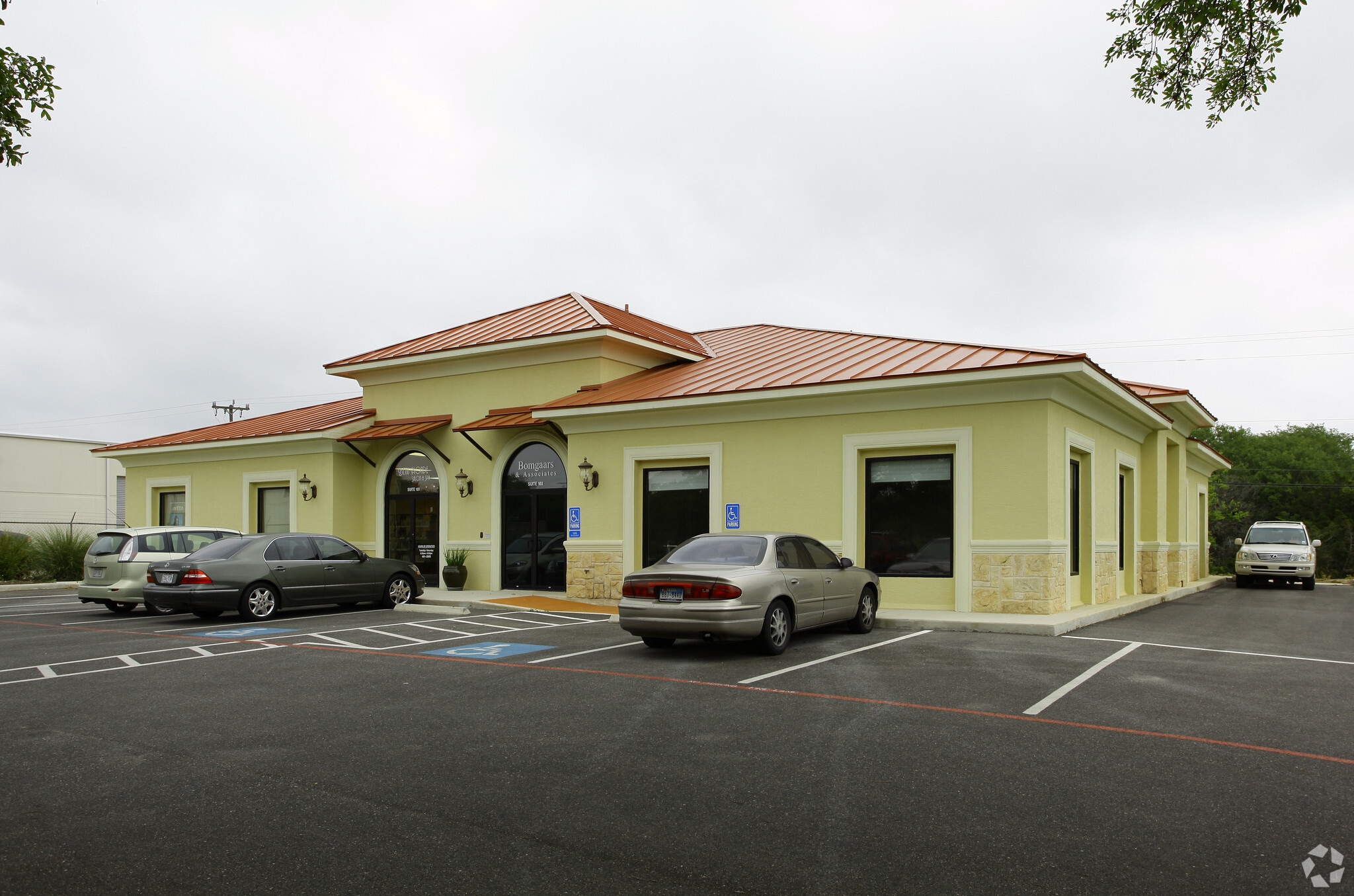 21222 Gathering Oak, San Antonio, TX for sale Primary Photo- Image 1 of 1