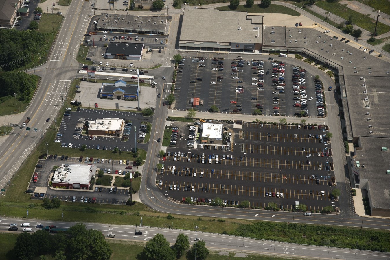 100300 Liberty Sq, Hurricane 25526 Liberty Square Shopping Center