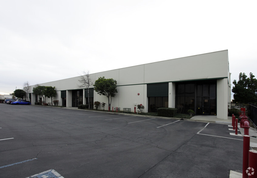 150 S Reservoir St, Pomona, CA for rent - Building Photo - Image 3 of 32