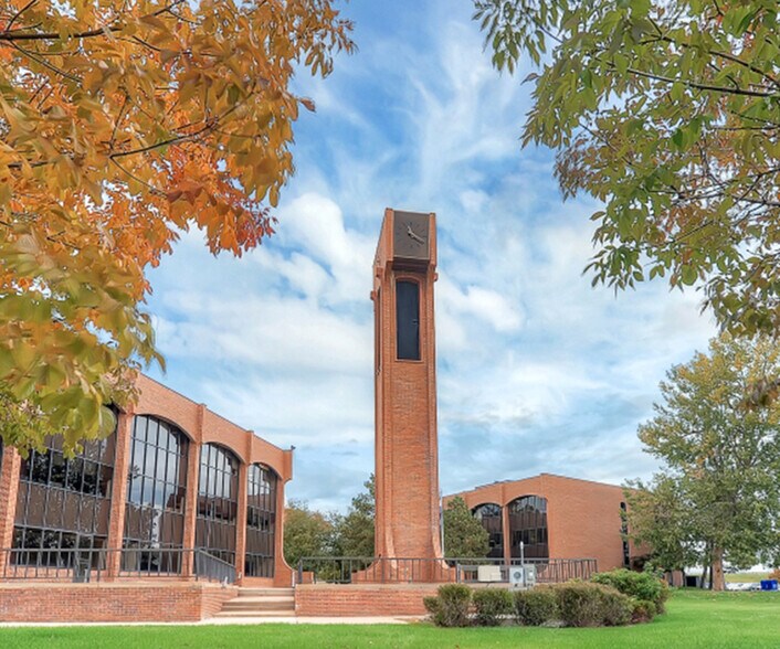 14241 E 4th Ave, Aurora, CO to rent - Building Photo - Image 1 of 5