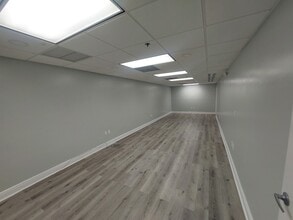 21113 Johnson St, Pembroke Pines, FL to rent Building Photo- Image 2 of 4