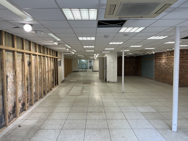 43-45 High St, Chipping Sodbury to rent - Building Photo - Image 3 of 4