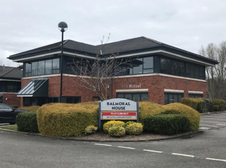 Foxhole Rd, Chorley to rent - Building Photo - Image 2 of 3