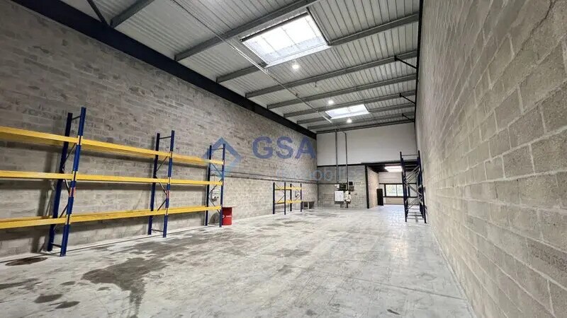 Office in Moissy-Cramayel to rent Interior Photo- Image 1 of 10