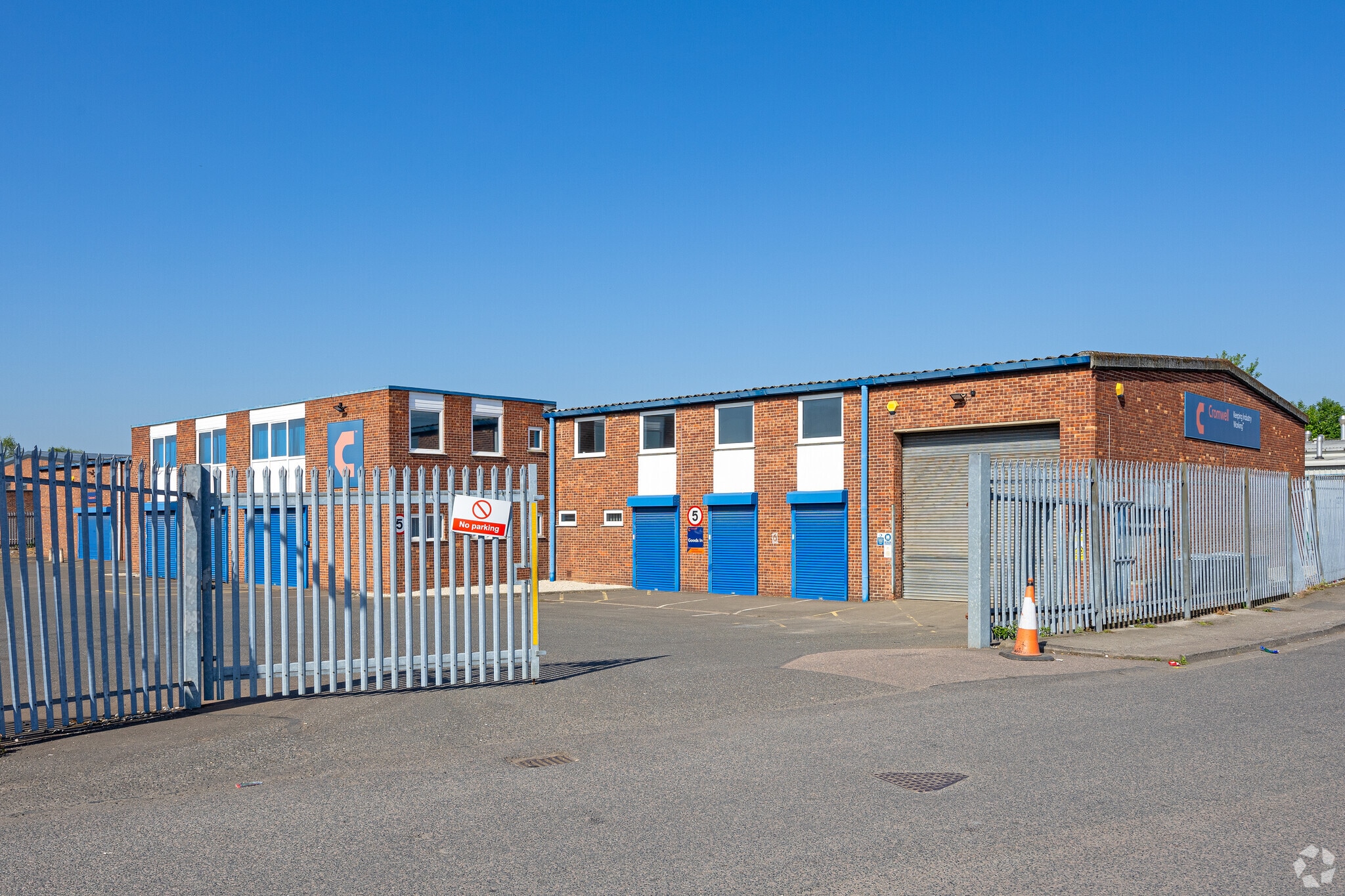 14-16 Lilac Grv, Nottingham to rent Building Photo- Image 1 of 3