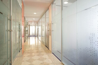 1330 Avenue of the Americas, New York, NY to rent Interior Photo- Image 1 of 6