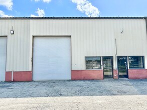 5468 Williamsburg Dr, Punta Gorda, FL to rent Interior Photo- Image 1 of 2