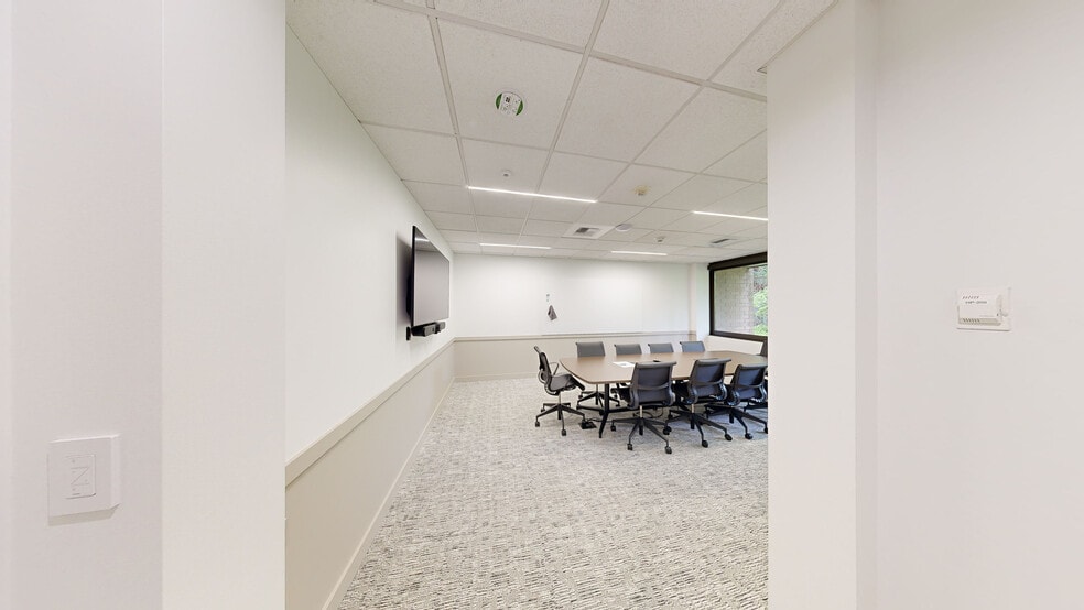 15325 SE 30th Pl, Bellevue, WA to rent - Matterport 3D Scan - Image 3 of 20