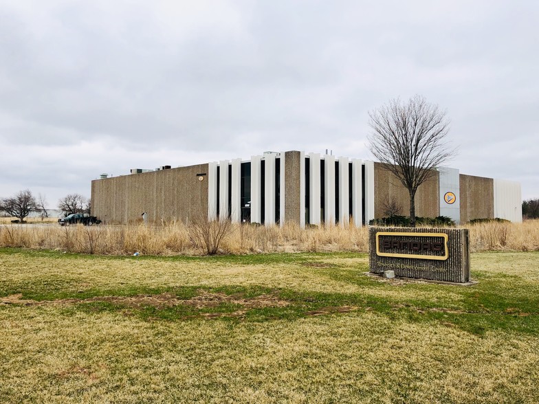 6500 49th St S, Muscatine, IA for sale - Building Photo - Image 1 of 1