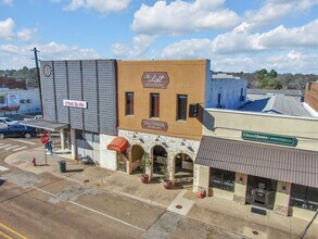 502 E Houston Ave, Crockett, TX for sale Primary Photo- Image 1 of 1