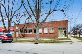 8101 Ridgeway Ave, Skokie, IL for sale Primary Photo- Image 1 of 1