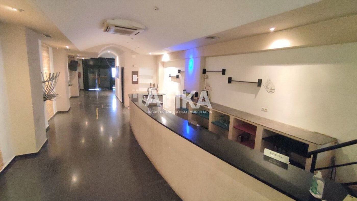 Retail in Ontinyent for sale Building Photo- Image 1 of 17