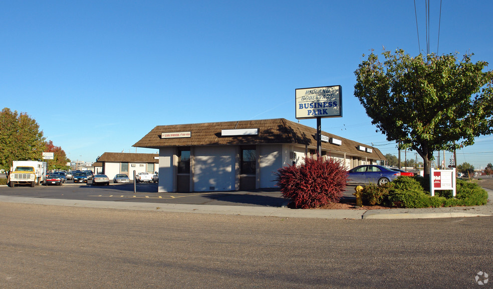 1000-1032 W Finch Dr, Nampa, ID for rent - Primary Photo - Image 1 of 5