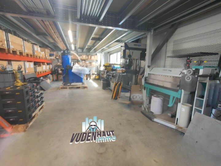 Light Industrial in Montrabé to rent - Interior Photo - Image 2 of 9