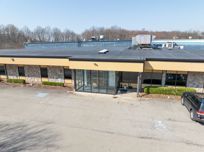 501 Mosside Blvd, North Versailles, PA for rent - Building Photo - Image 1 of 7