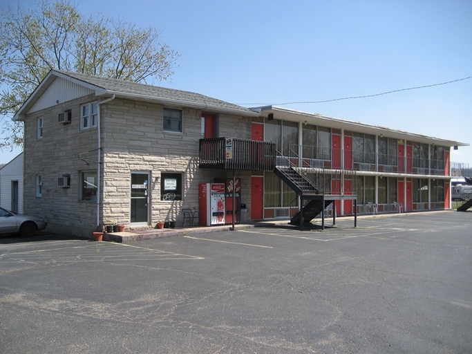 9238 US Highway 52, Brookville, IN for sale - Primary Photo - Image 1 of 1