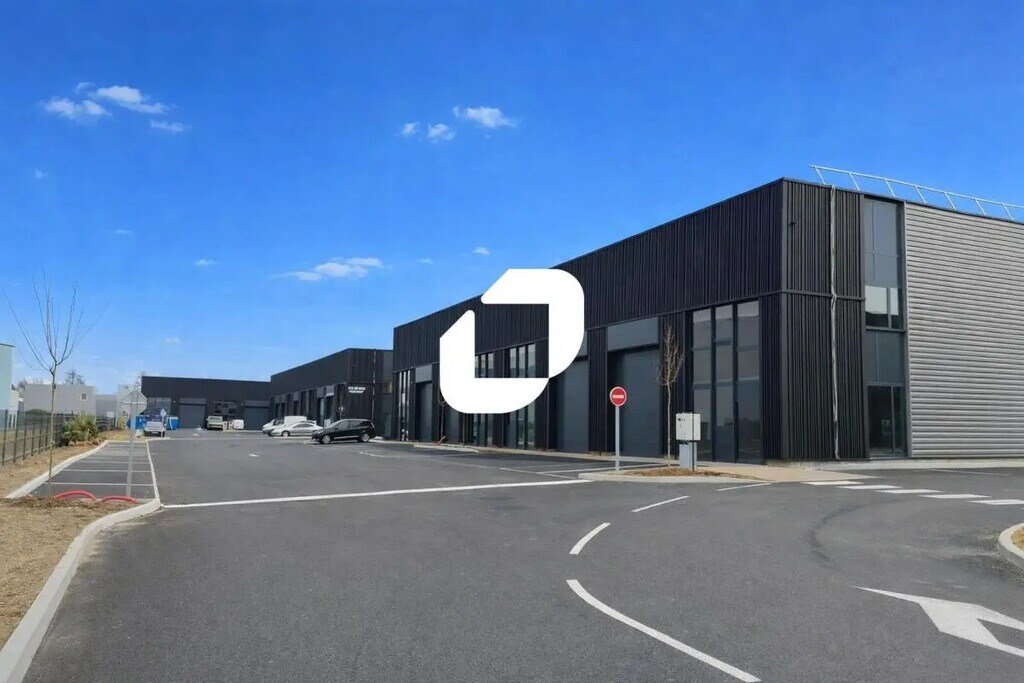Vente Local d'activités 149 m² à 896 m² - Photo 1
