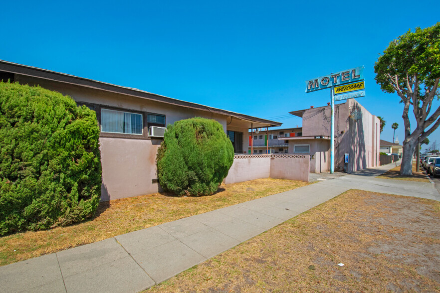 2401 W Compton Blvd, Compton, CA for sale - Building Photo - Image 1 of 1