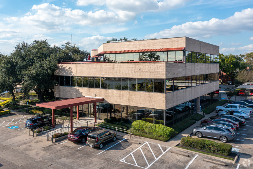 1220 Blalock Rd, Houston, TX for rent - Building Photo - Image 1 of 17