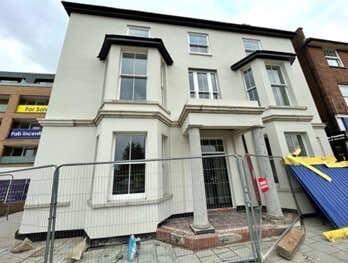 120 Malden Rd, New Malden to rent - Building Photo - Image 1 of 3