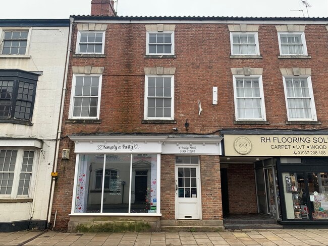 More details for 16 Bridge St, Tadcaster - Retail to Rent