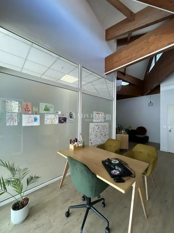 Location Bureaux 15 m² - Photo 1