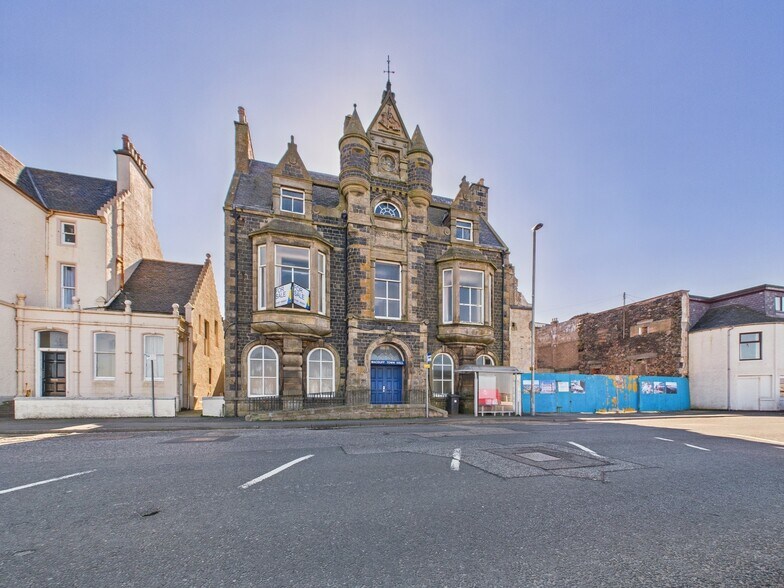 17 Shore St, Macduff for sale - Primary Photo - Image 1 of 6