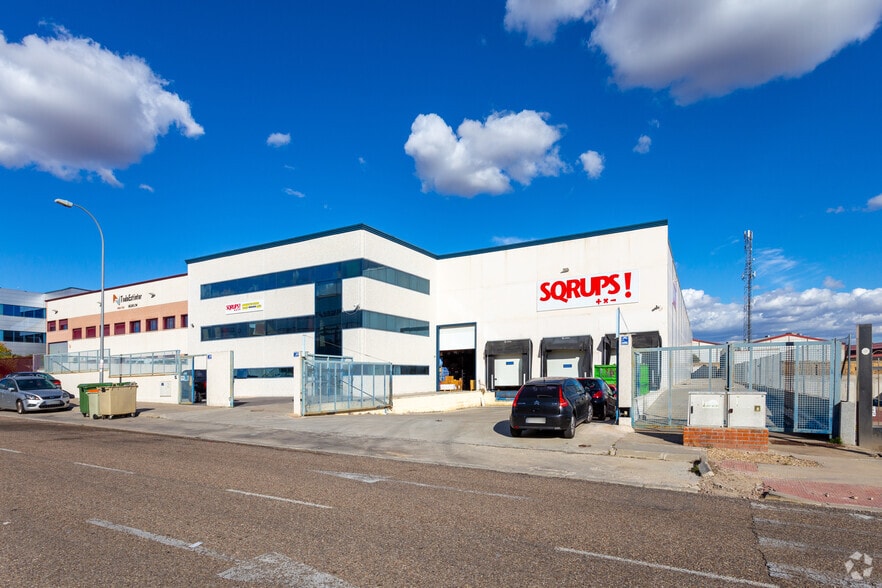 Industrial in Casarrubios del Monte, Toledo to rent - Primary Photo - Image 1 of 8