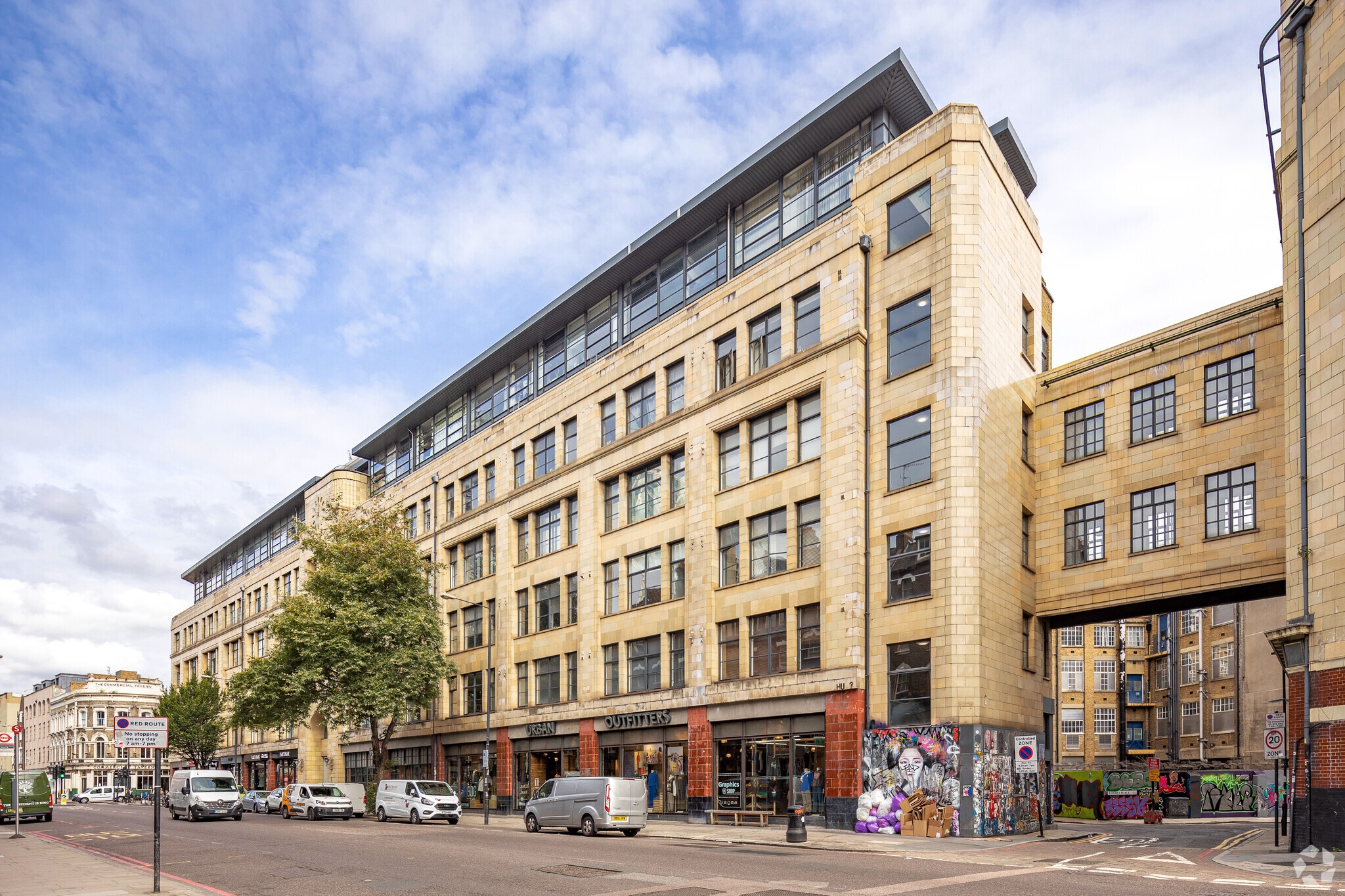 132 Commercial St, London for sale Primary Photo- Image 1 of 1