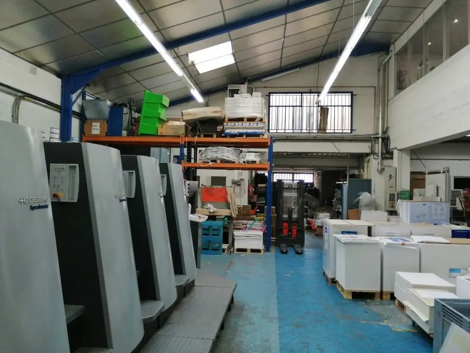 Light Industrial in Maisons-Alfort for sale Interior Photo- Image 1 of 6