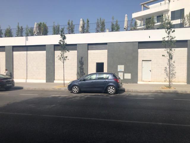 Retail in Tomares to rent Building Photo- Image 1 of 14