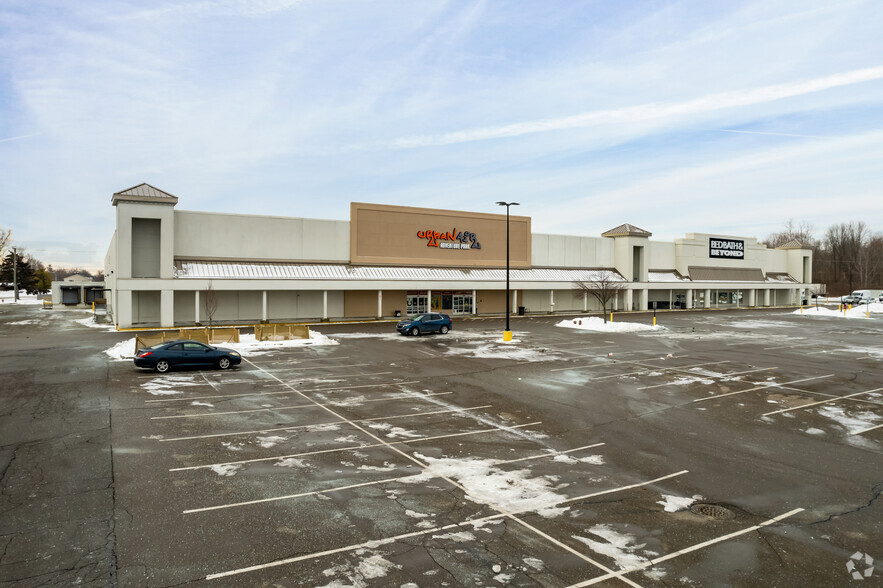 12020-12050 Hall Rd, Sterling Heights, MI for sale - Building Photo - Image 1 of 1