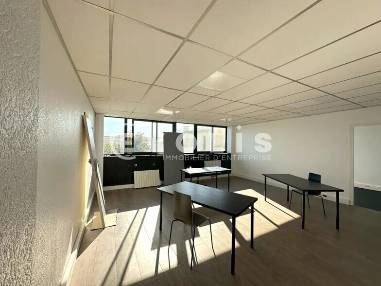 Office in Bordeaux to rent - Building Photo - Image 3 of 5
