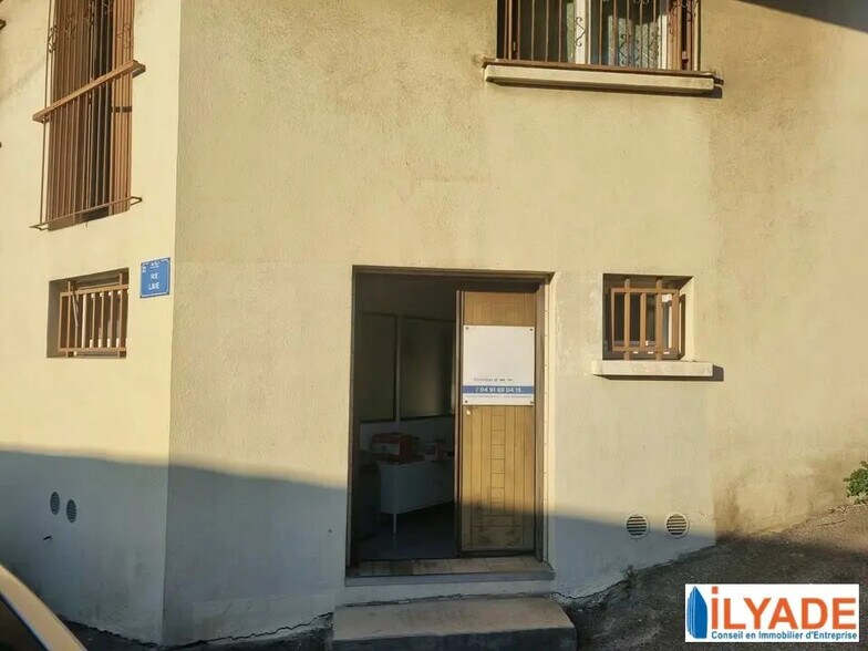 Office in Marseille for sale - Building Photo - Image 1 of 5