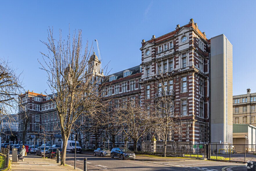 23 Blythe Rd, London for sale - Primary Photo - Image 1 of 1