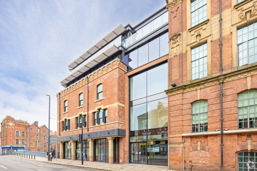 1 Bridge End, Leeds to rent - Building Photo - Image 3 of 3