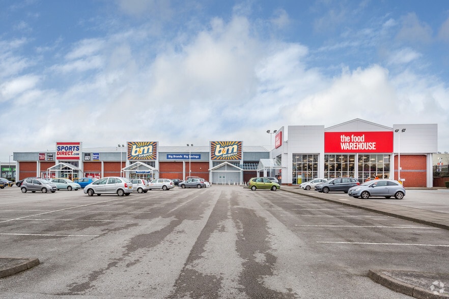 New Century St, Stoke On Trent to rent - Building Photo - Image 2 of 2