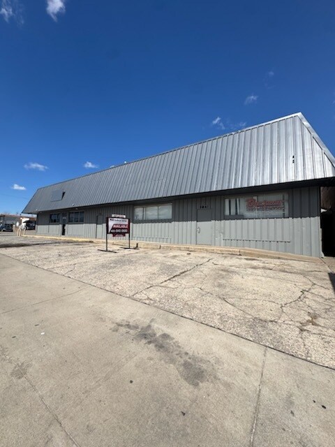 3841-3845 NW 10th St, Oklahoma City, OK to rent Building Photo- Image 1 of 18
